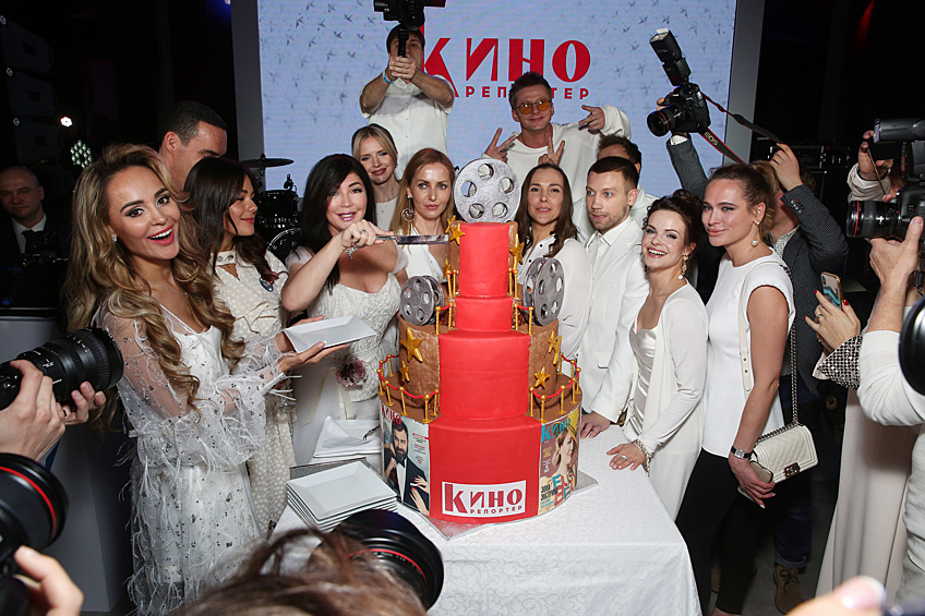 «Белая вечеринка» журнала «КиноРепортер» прошла в деловом центре Москва-Сити на 90-м этаже башни «Федерация». 