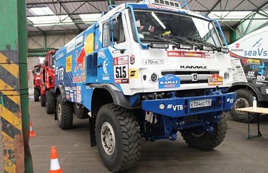 Появились снимки нового гоночного грузовика от «КамАЗ»