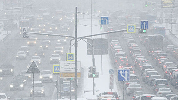Снегопад в Москве продлится ближайшие сутки, сообщили синоптики