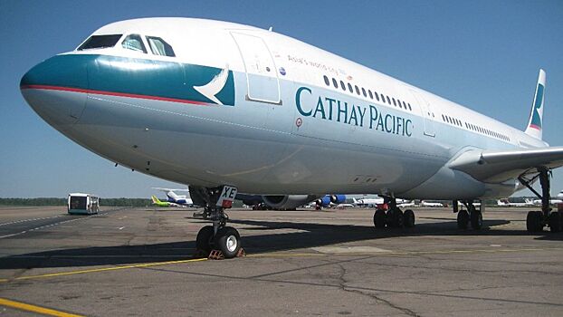 Авиакомпания Cathay Pacific отменит еще 20 рейсов