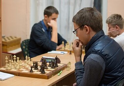 Воспитанники тренера клуба «Ход конем» выступят на межрайонных шахматных турнирах