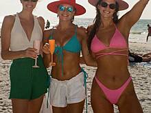 Ефимова поделилась фотографией с пляжа в розовом бикини