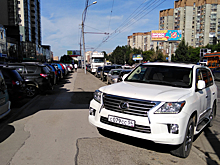 «Я паркуюсь как чудак»: Lexus ССС — руки прочь, я тут стою