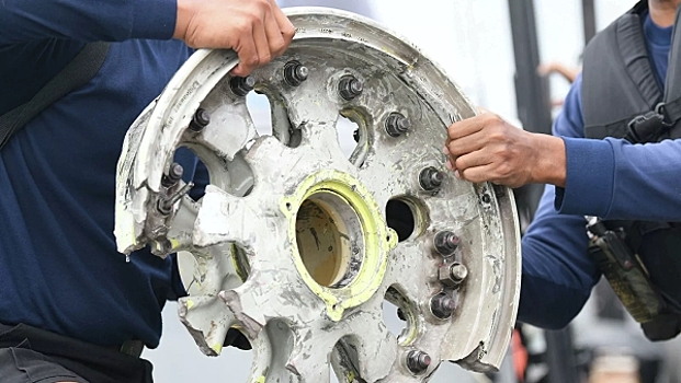 Пилоты из России назвали взрыв причиной катастрофы Boeing в Индонезии