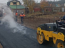 В Ульяновске прокладывают тротуары, очищают стоки и сажают деревья