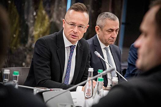 В МИД Венгрии заявили о тайной закупке Западом российских энергоносителей