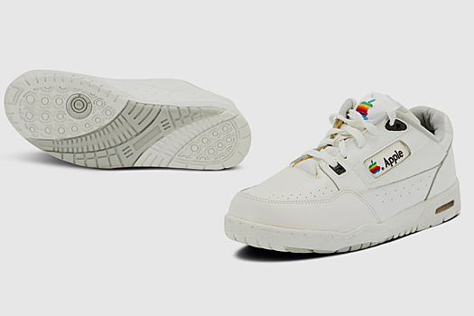 Редкие кроссовки Apple из 90-х выставлены на продажу за 4,5 млн рублей