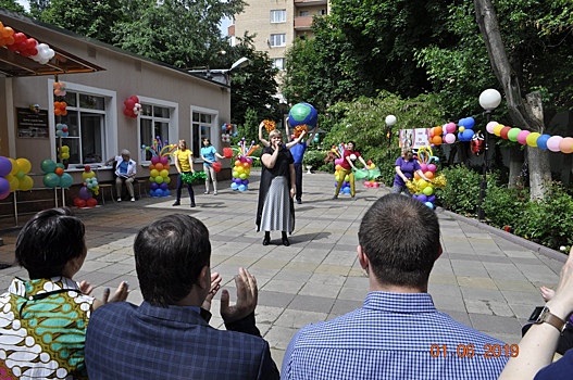 В ЦССВ «Юнона» встретили лето веселым праздником