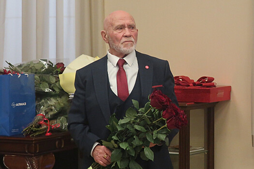 В Ростове с 85-летием поздравили Владимира Баршая, профессора академии физкультуры и спорта ЮФУ
