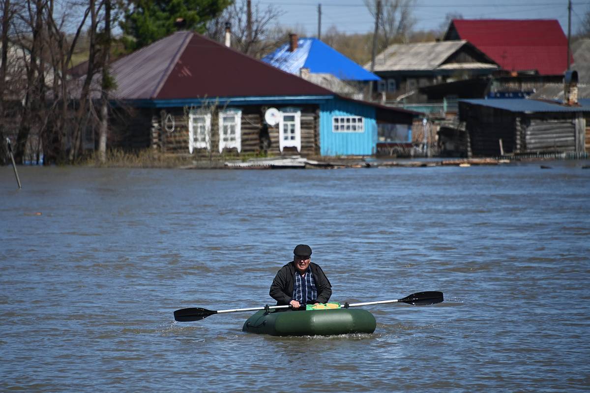 Жителей региона России предупредили о сохранении угрозы паводков еще на месяц