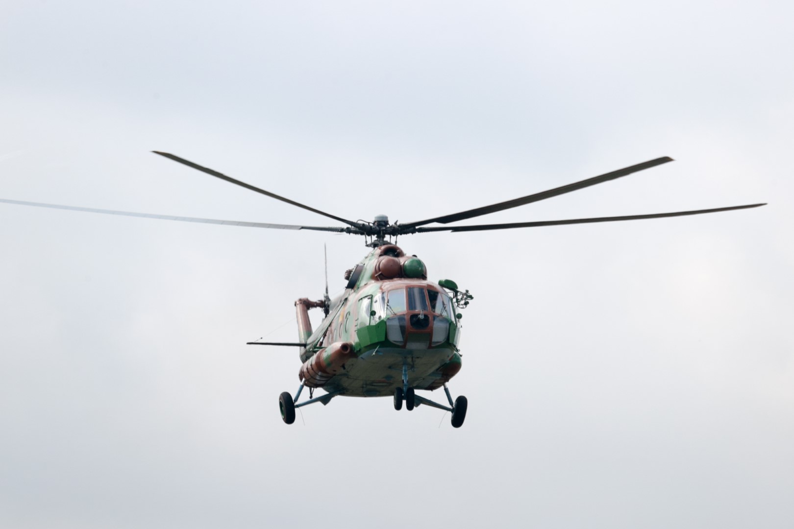 В Казахстане пропал военный вертолет с тремя членами экипажа на борту