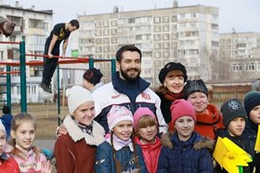Фонд Прокопьева открыл спортплощадку ​в Бийской гимназии​