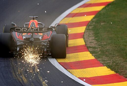 Ферстаппен вне конкуренции, Ferrari запуталась в настройках машины. Анализ длинных серий кругов на тренировках