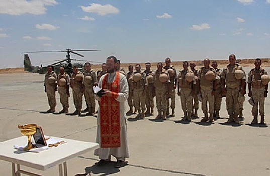 Военные РФ помолились на бывшей базе армии США