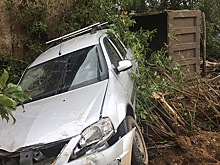 В Башкирии грузовик сбил насмерть 11-летнюю девочку на остановке