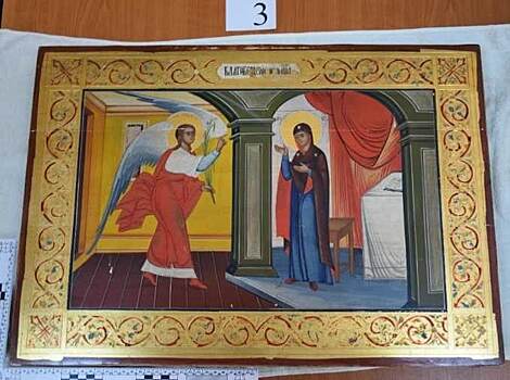 Интерпол разыскивает в России владельцев старинных икон и книги, найденных в Сербии и Молдавии