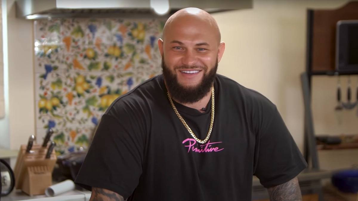 Судьба бьет больно: Джиган объяснил, зачем ударил сына палкой на шоу