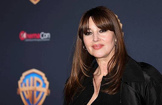 Внешность 59-летней Моники Белуччи раскритиковали в сети фразой «возраст берет верх»