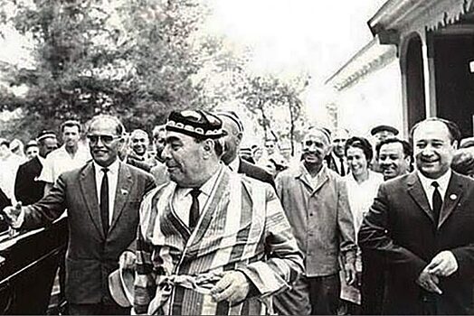 Какие республики СССР больше всего получали денег от РСФСР