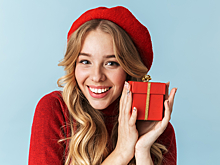 Что подарить сестре на 8 Марта