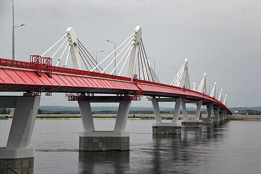 По мосту Благовещенск – Хэйхэ протестировали перевозки гелия