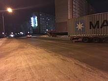 Школьник попал под колёса «Вольво»: пострадавшего увезли в больницу