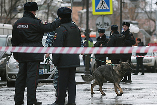 В Петербурге объявили в розыск двух предполагаемых убийц полицейского