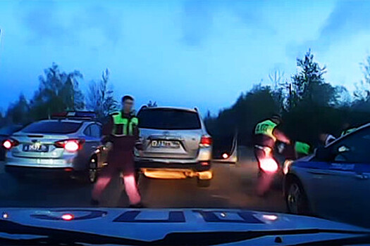 "Несколько раз просили уйти добровольно"