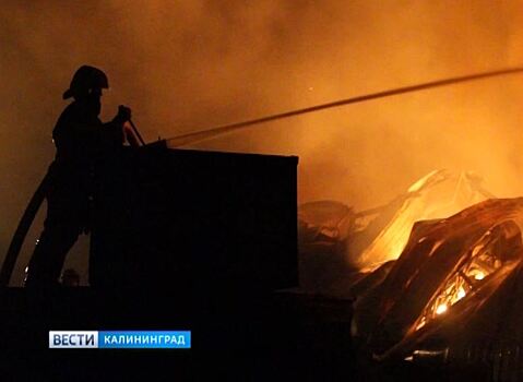Сегодня ночью в Неманском районе сгорел деревянный дом