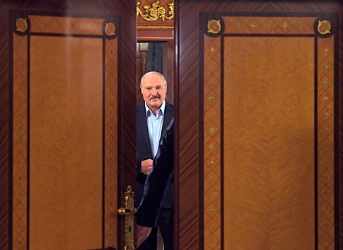 Лукашенко о вранье и России, взрыв в Бейруте, из Москвы в Чечню на перевоспитание