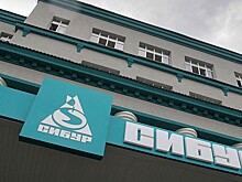 Чистая прибыль "Сибура" по МСФО в I полугодии снизилась на 30,3%