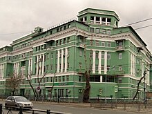 "Зеленый дом" Казани: возмутительная перекраска в розовый и криминальные дворы