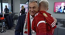 Премьер Венгрии Орбан посетил матч с Грецией в шарфе "Великой Венгрии", в состав которой входила территория Украины