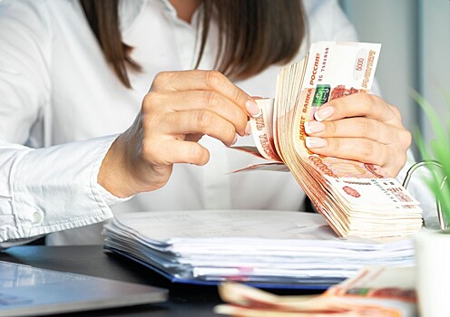 Женщина перевела аферистам 49 млн рублей