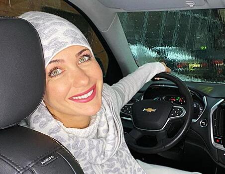«Месхи смотреть на это больно»: Климова в белоснежном бикини эротично позировала в хамаме