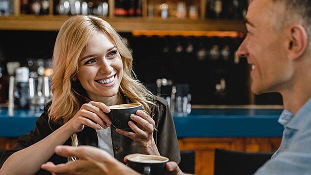 Непринужденный разговор: что означает слово «смол-ток» и когда оно уместно