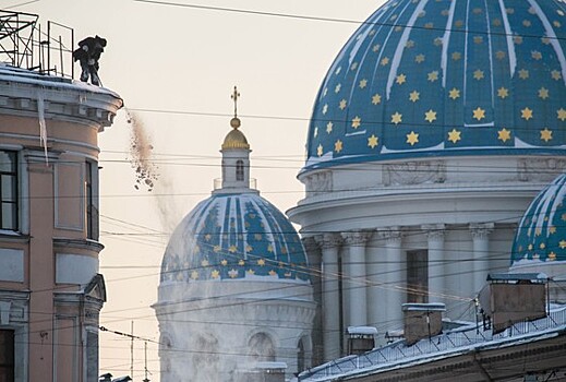 «Петербург устал и обветшал»