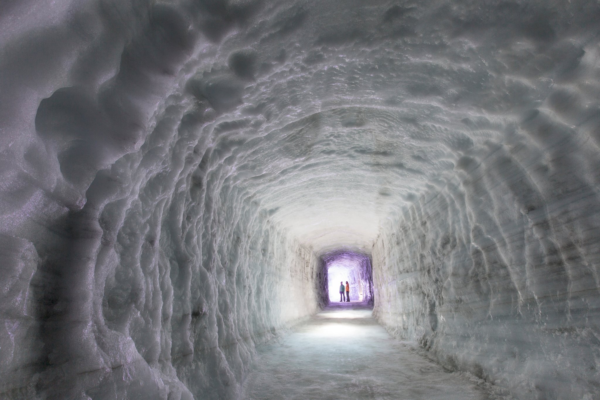 Пещера IntotheGlacier в леднике Лаунгйёкюдль, Исландия, Европа