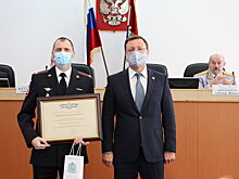 Дмитрий Азаров поздравил правоохранителей с их профессиональным праздником