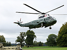 Вертолет с Трампом экстренно сел из-за неисправности