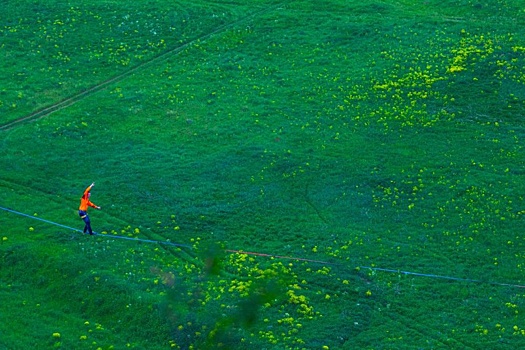 Уфимец прошел 520 метров над рекой Юрюзань на 80-метровой высоте