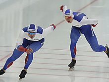 Российские конькобежцы выиграли командный спринт на ЧЕ