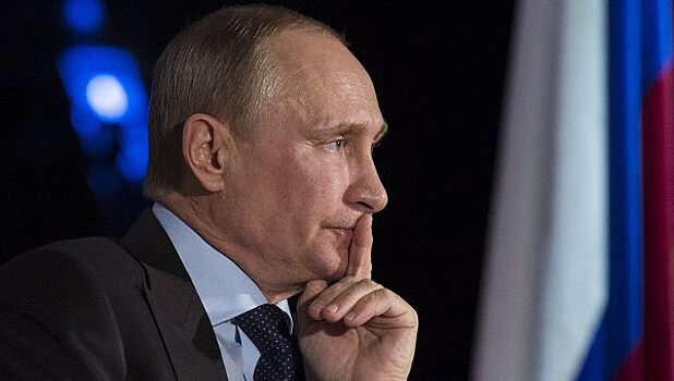 Путин поручил уточнить понятие политической деятельности для НКО