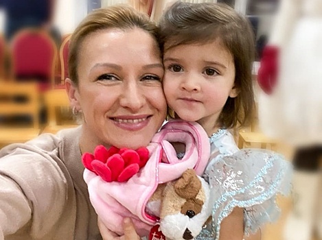 Татьяна Волосожар показала видео с новогоднего утренника дочери в детском саду