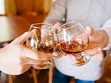 Россияне стали реже пить водку и коньяк
