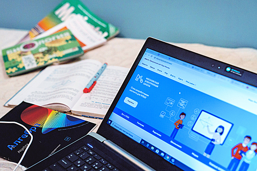 Виртуальная лаборатория по информатике стала самым популярным материалом в библиотеке МЭШ в 2022 году