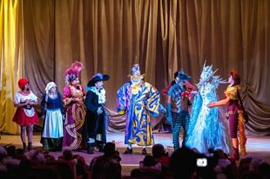 «ЕвроХим-ВолгаКалий» устроил для первоклашек День знаний в театре