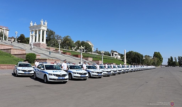 58 новых иномарок передали полицейским Волгоградской области