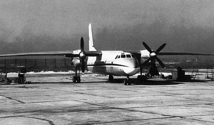 Зачем в СССР засекретели трагедию, когда самолет упал на детский сад в Светлогорске и убил детей?