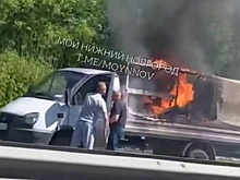 «ГАЗель» загорелась на дороге в Приокском районе Нижнего Новгорода
